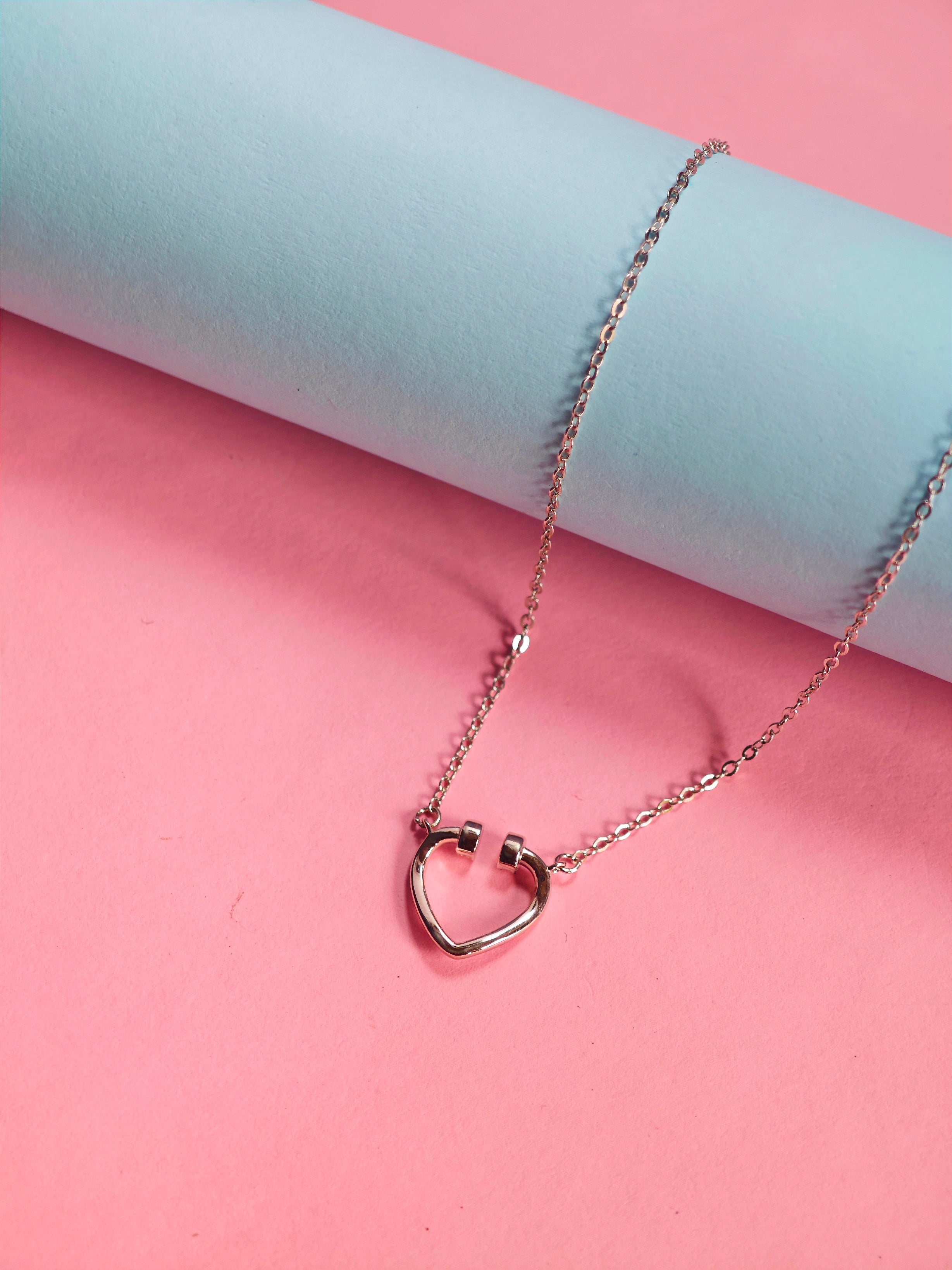 Necklace pendant heart