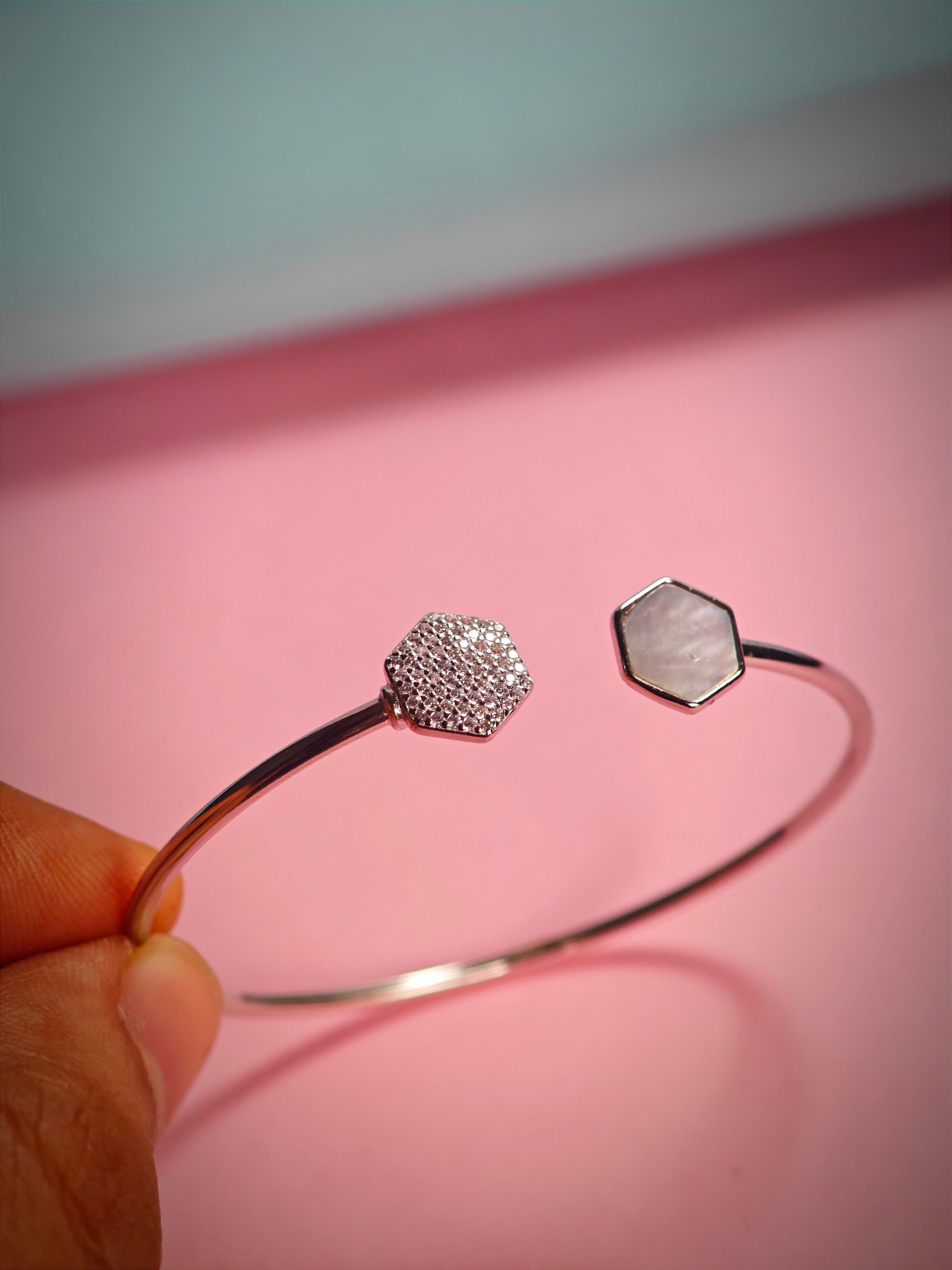 Elegant kada pearl finish