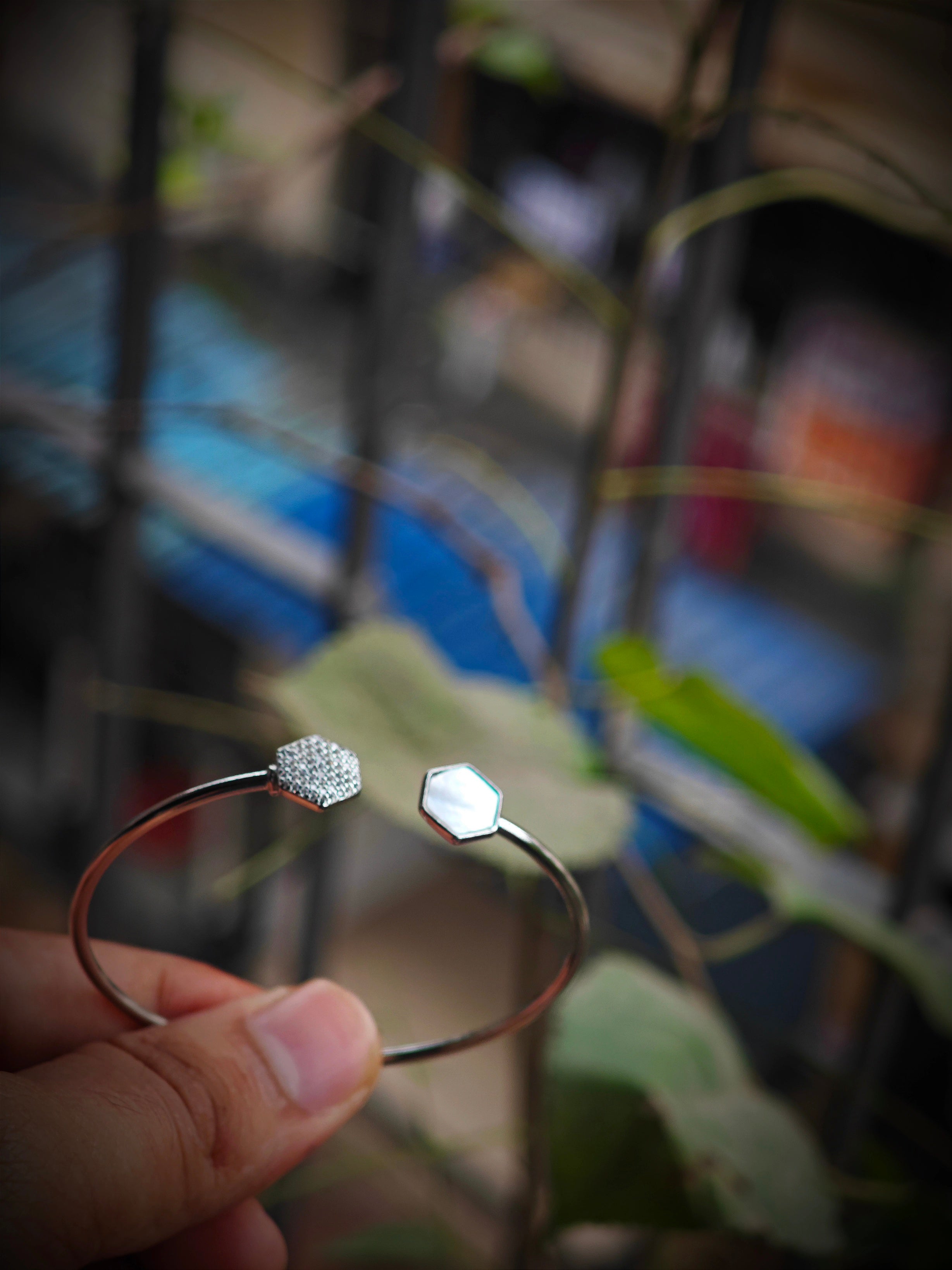 Elegant kada pearl finish