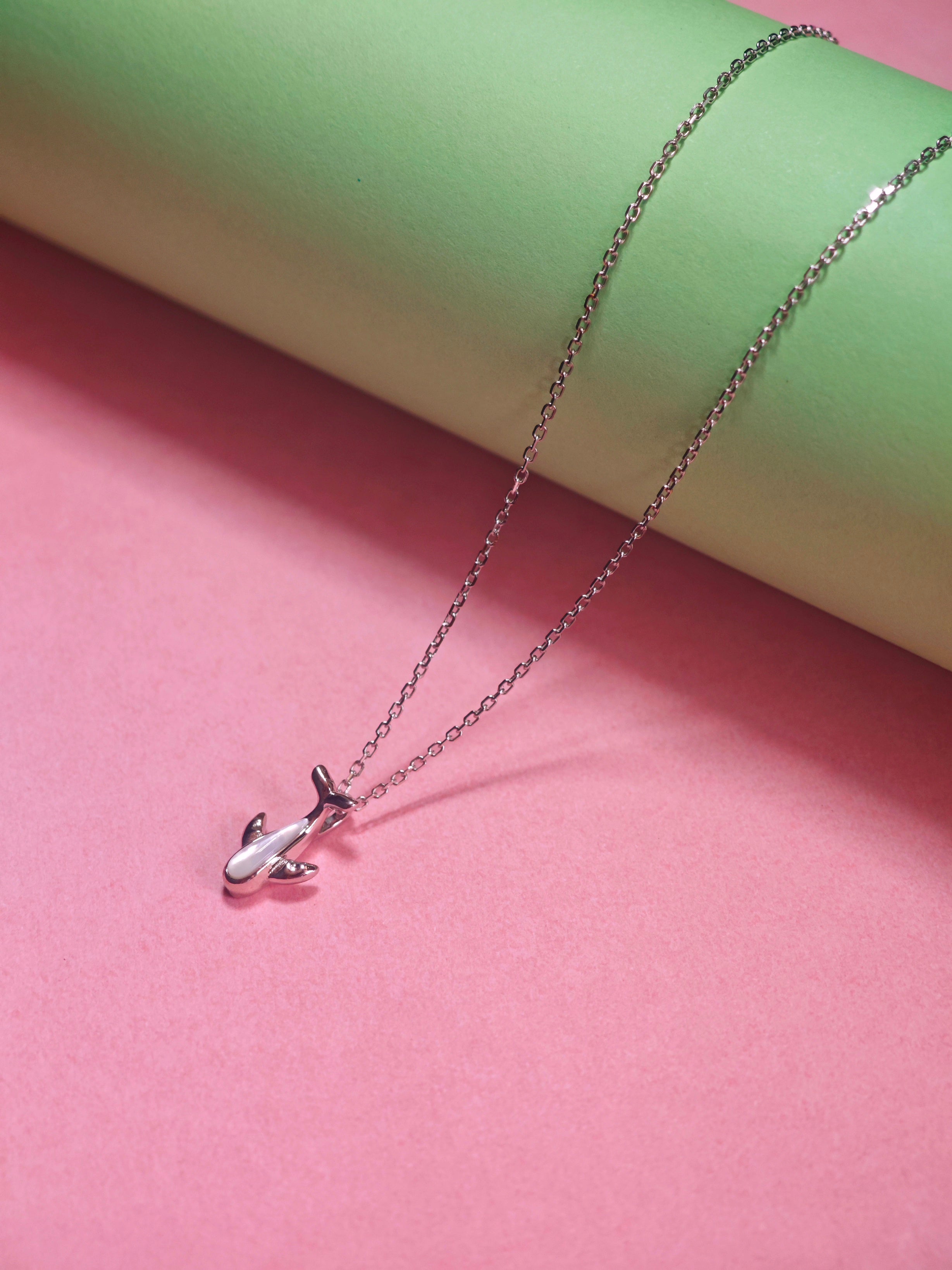 Necklace pendant fish