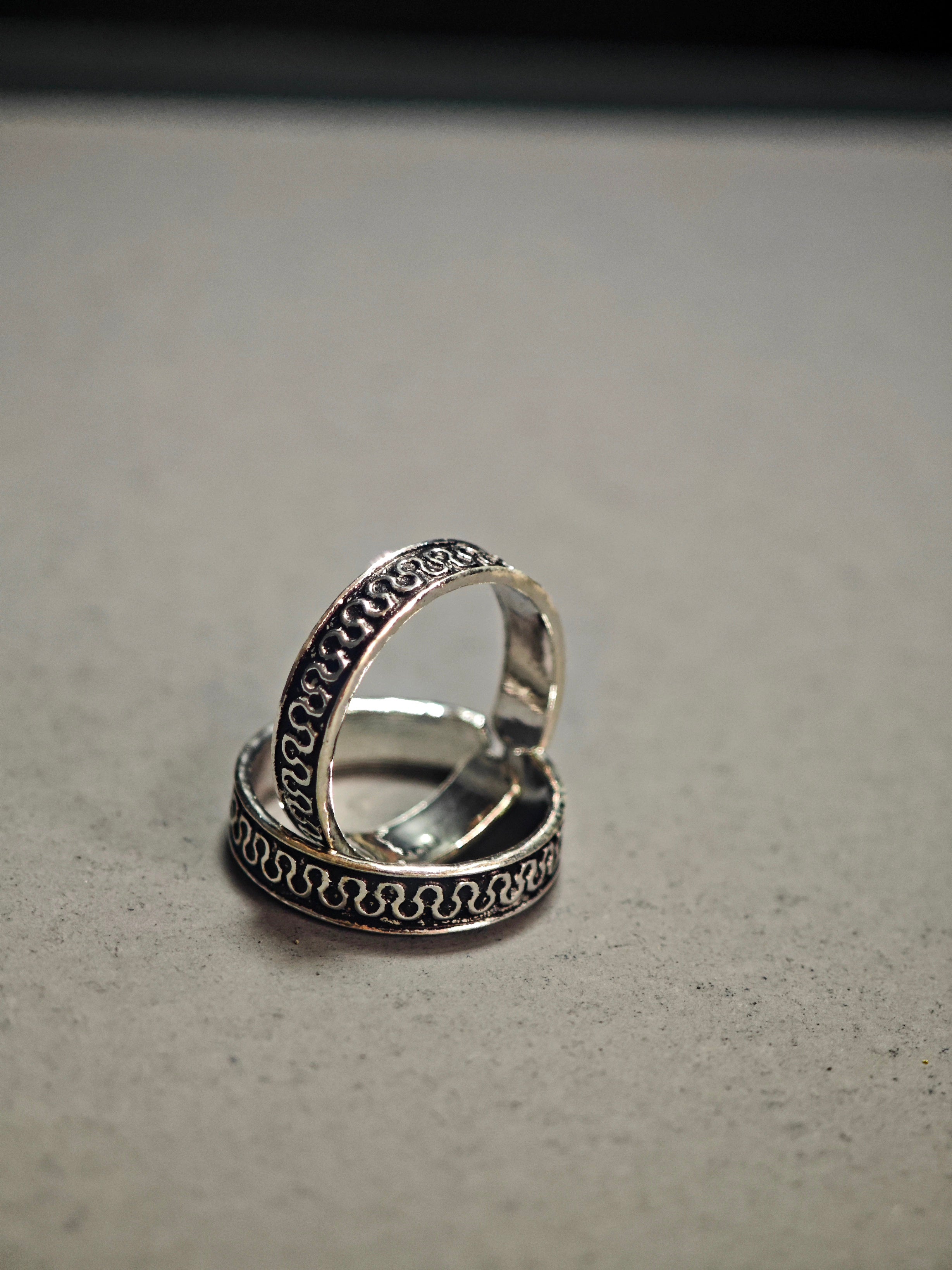 Toe ring oxidize