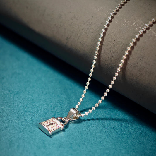 Necklace pendant lock