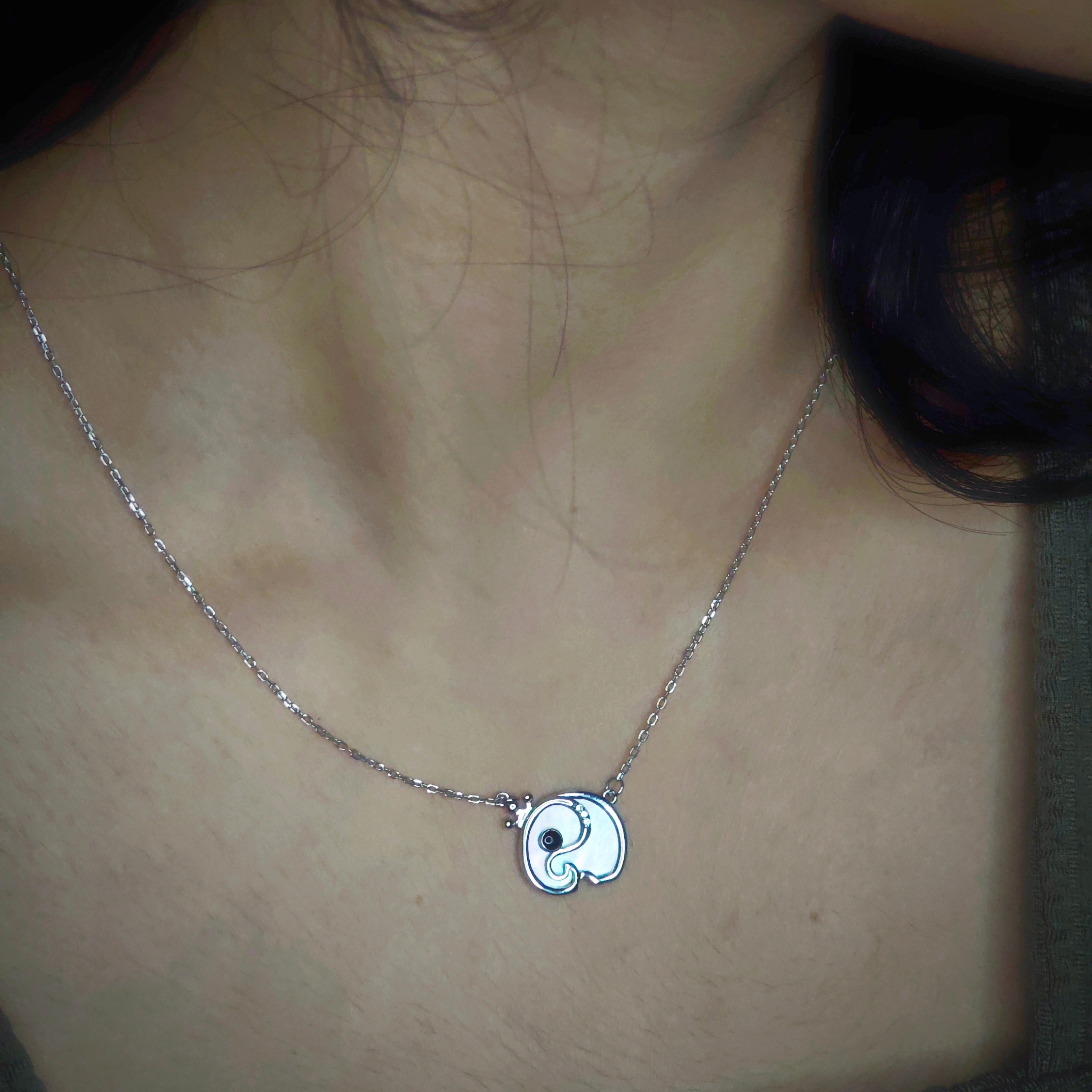 Necklace pendant elephant