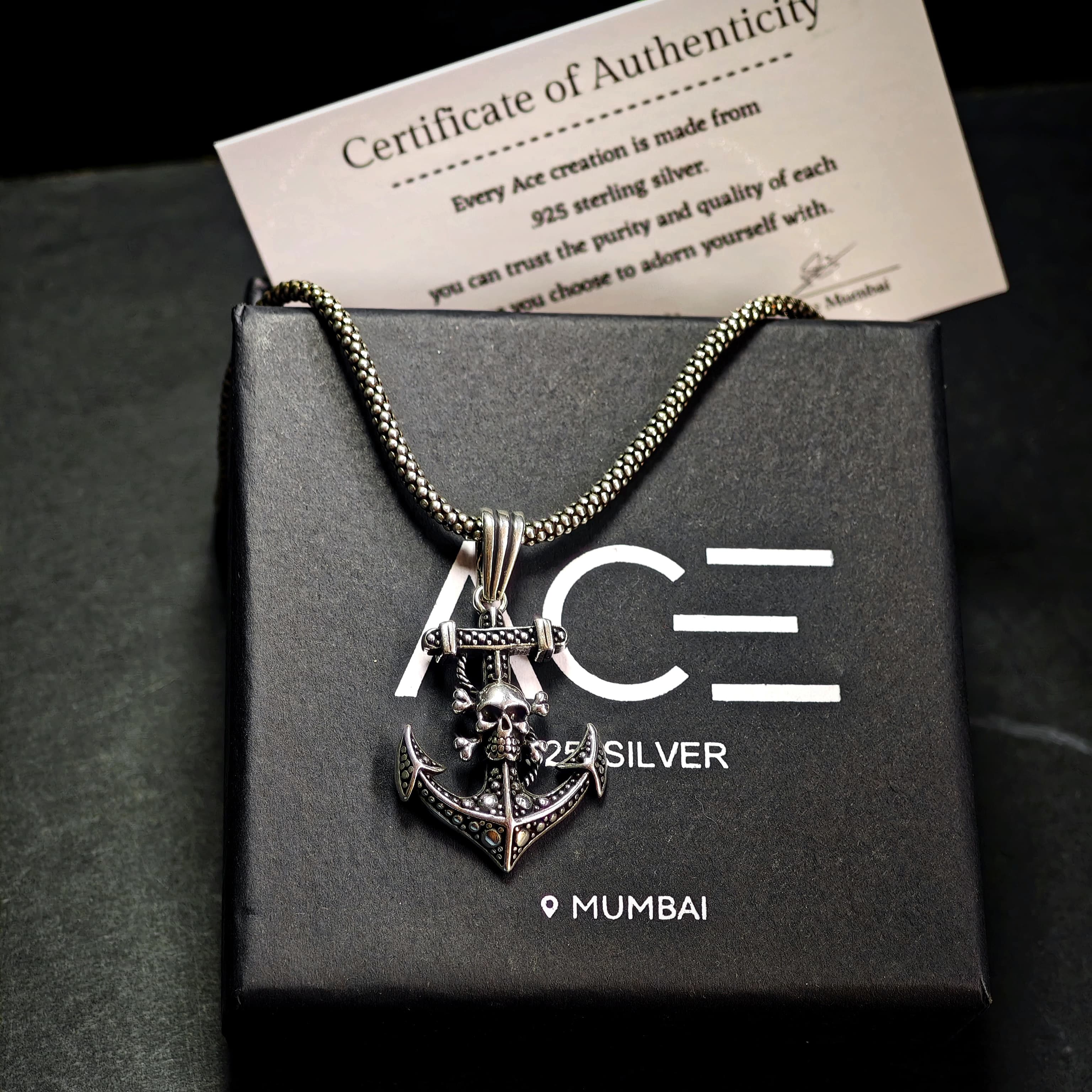 Anchor skull 2 pendant