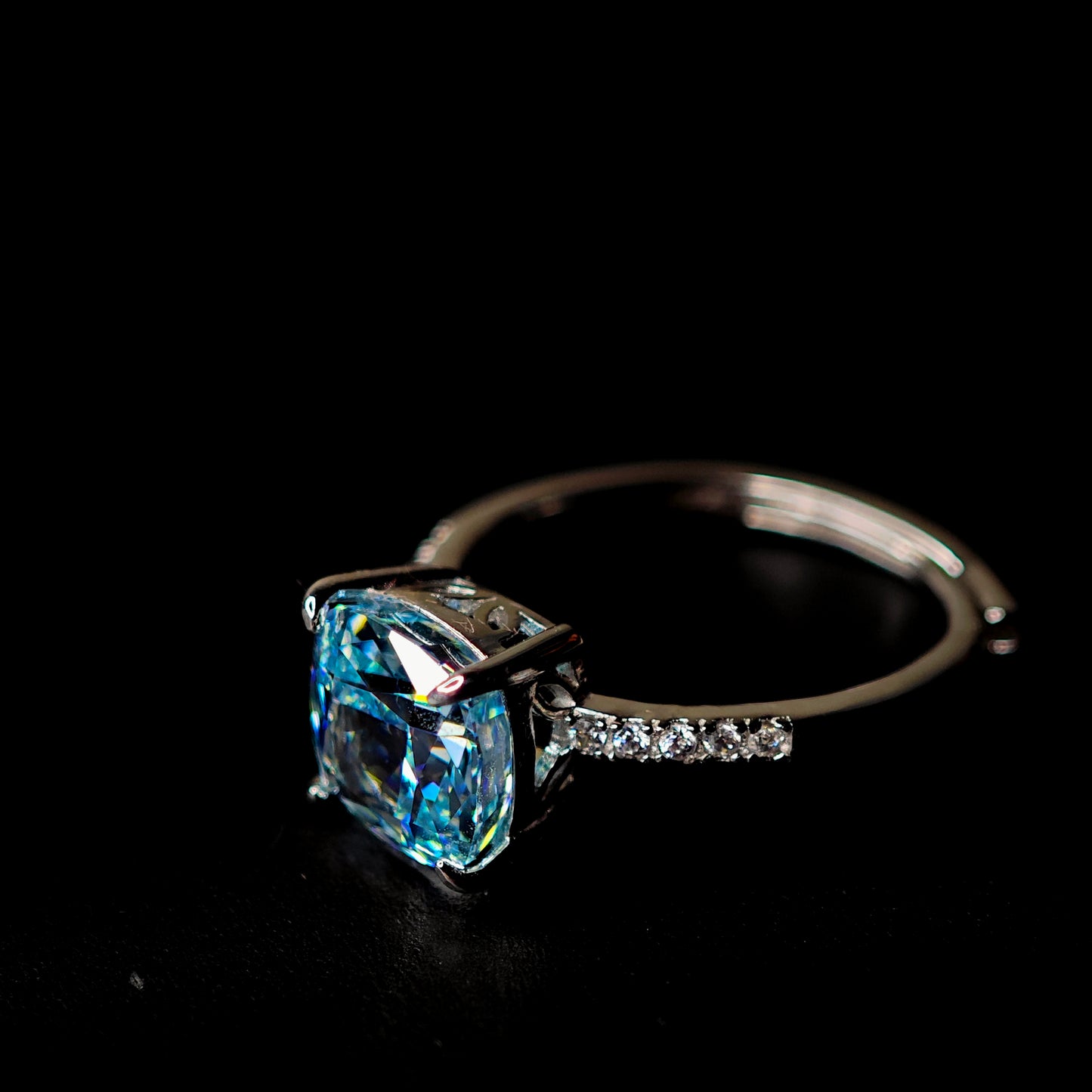 Aqua Lumina
