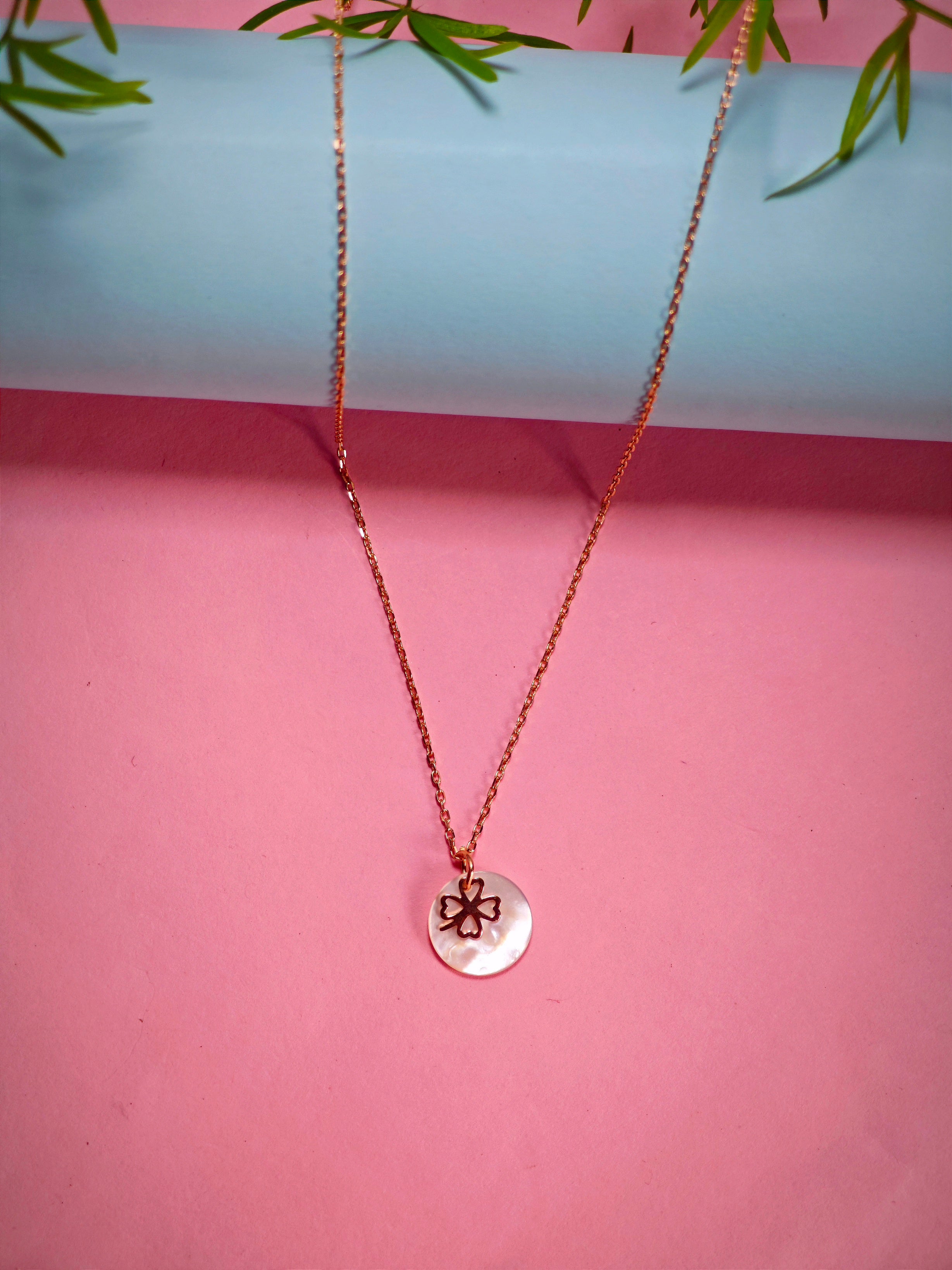 Necklace pendant charm rose gold
