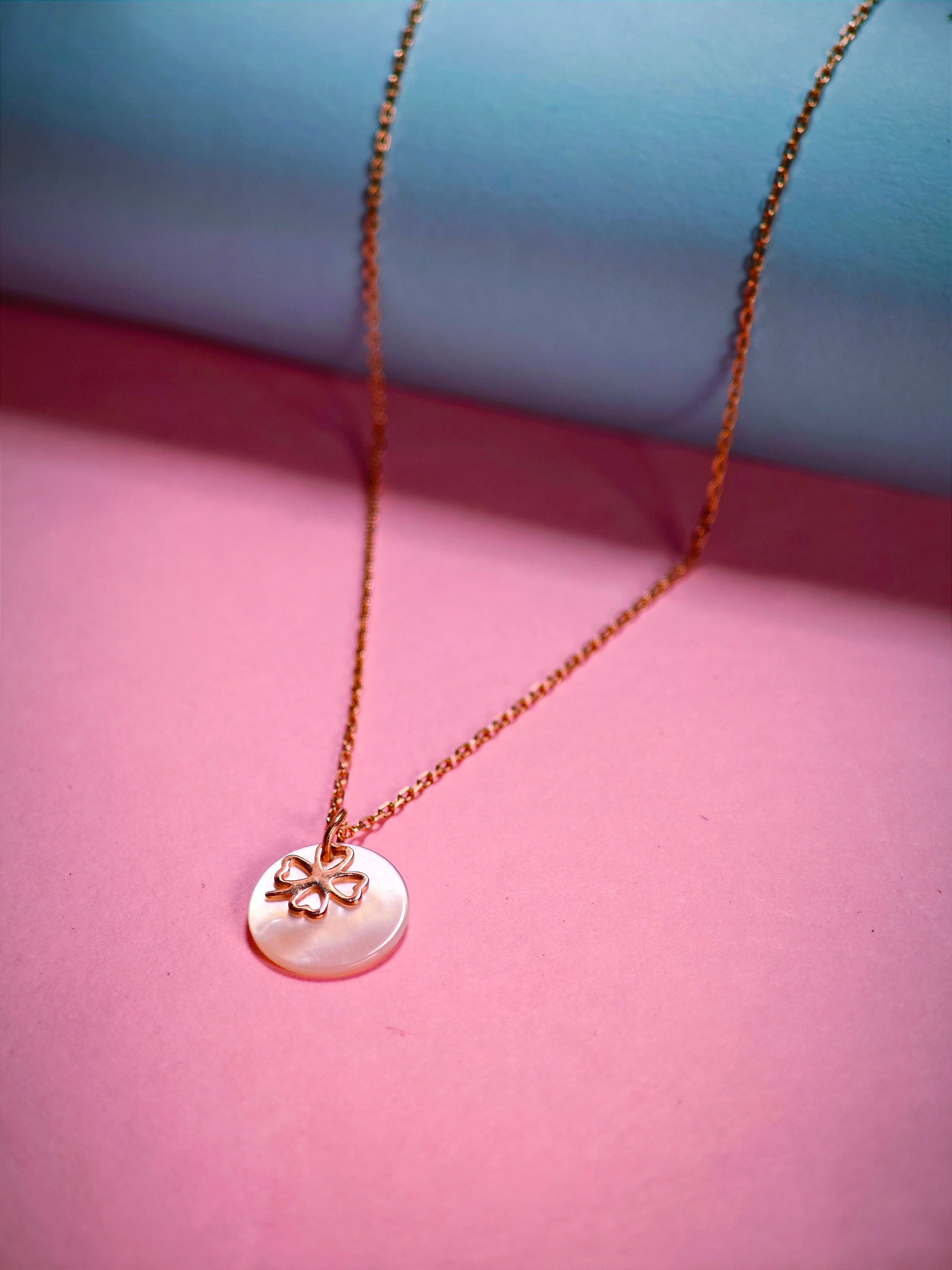 Necklace pendant charm rose gold