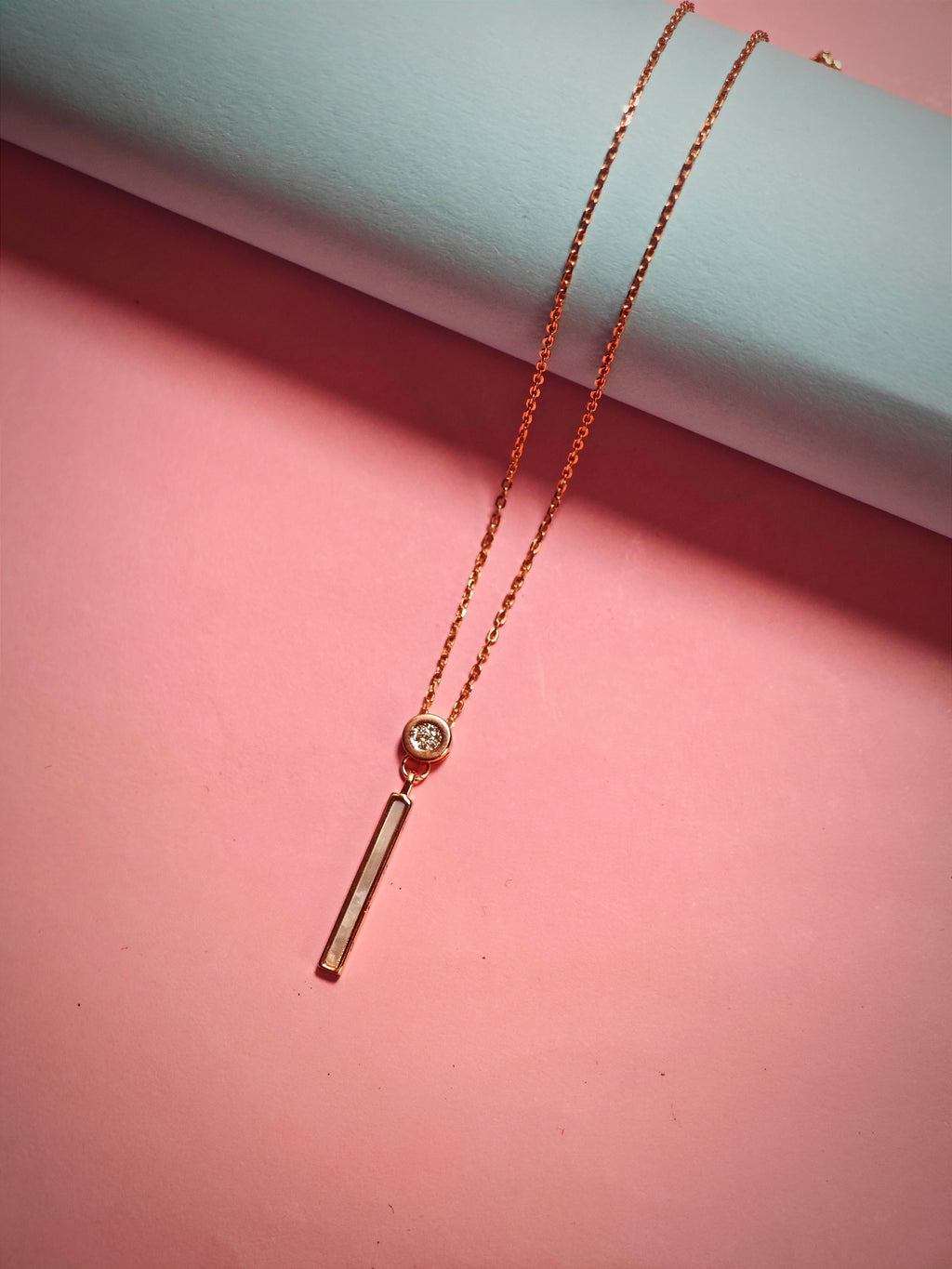 Necklace pendant rose gold king