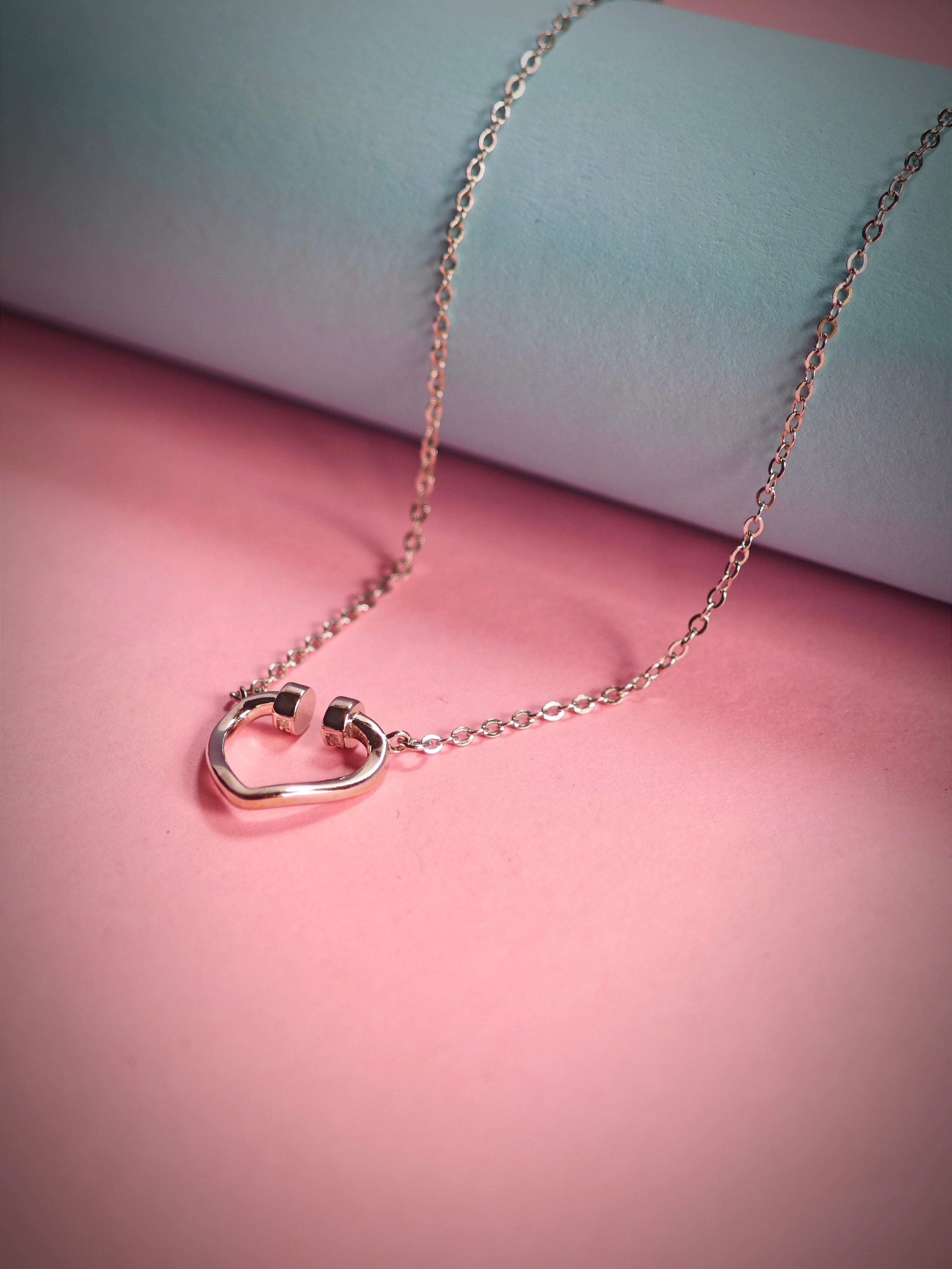 Necklace pendant heart