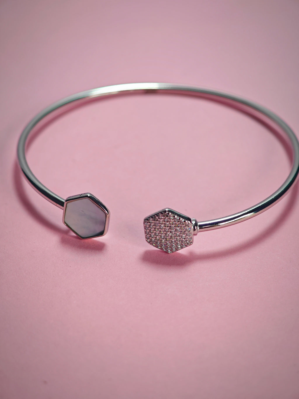 Elegant kada pearl finish