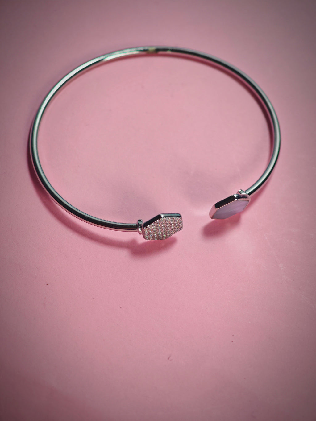 Elegant kada pearl finish