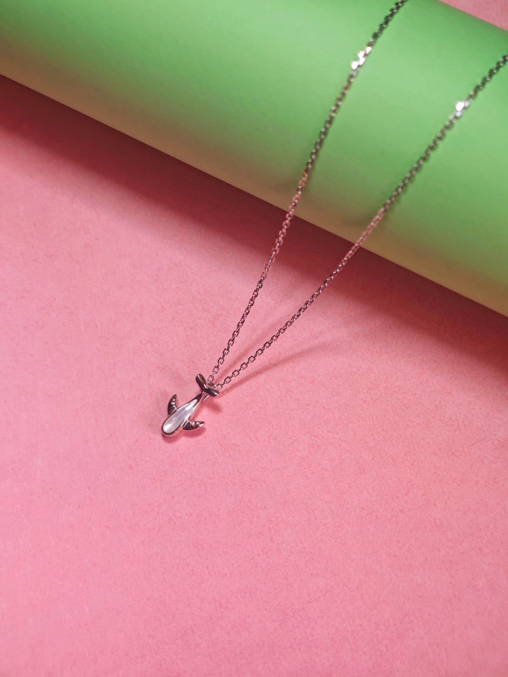 Necklace pendant fish