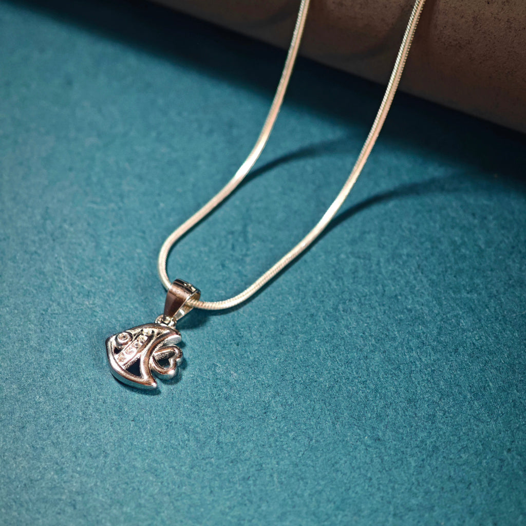 Necklace pendant fish2