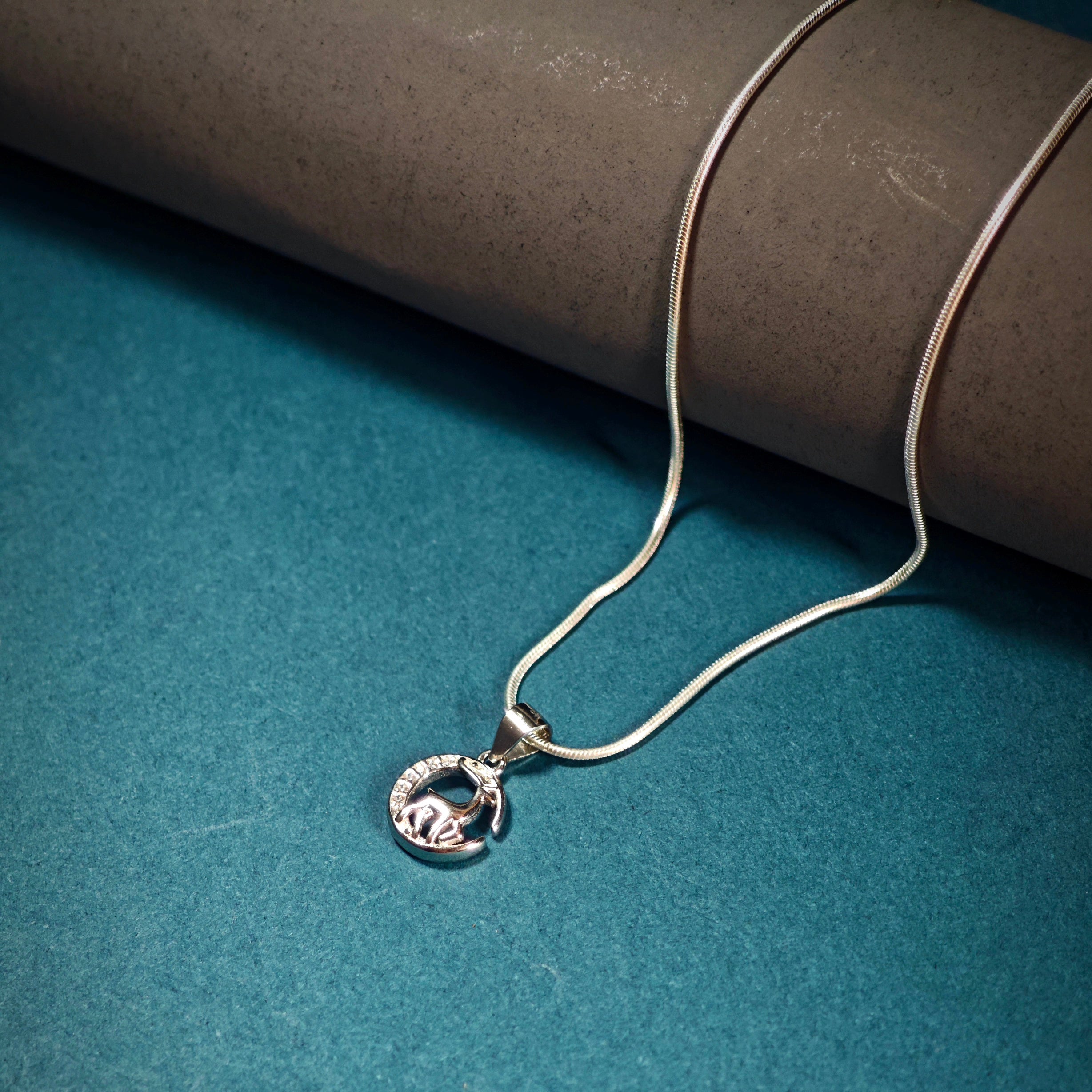 Necklace pendant deer v2