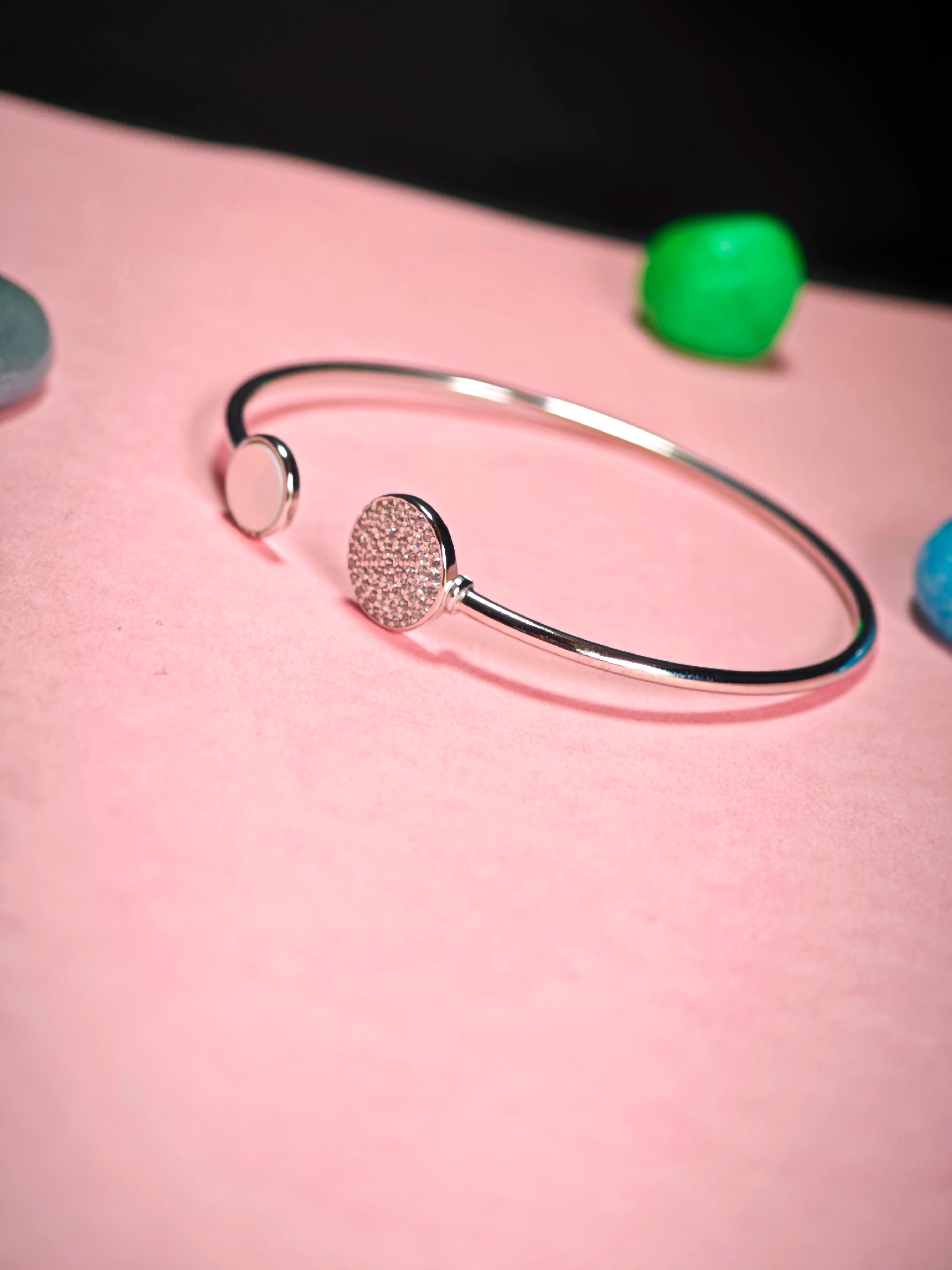 Elegant kada pearl finish