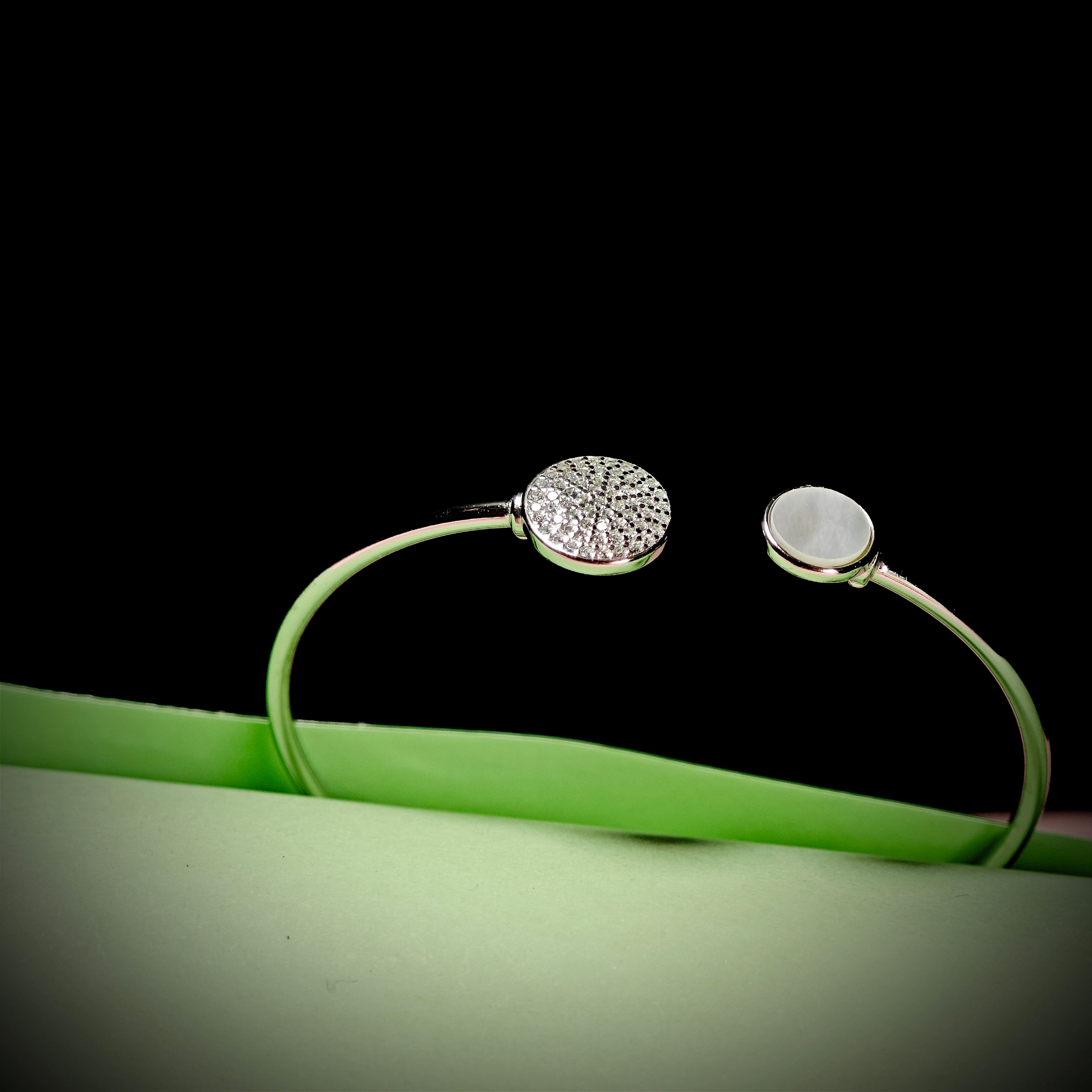 Elegant kada pearl finish