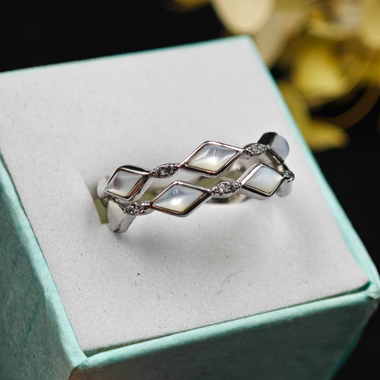 925 Sterling Silver Mother of Pearl Statement Ring