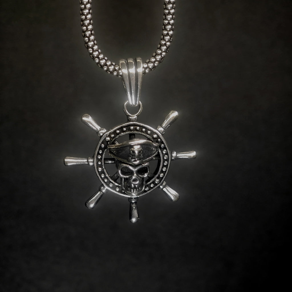 Sailor skull 2 pendant
