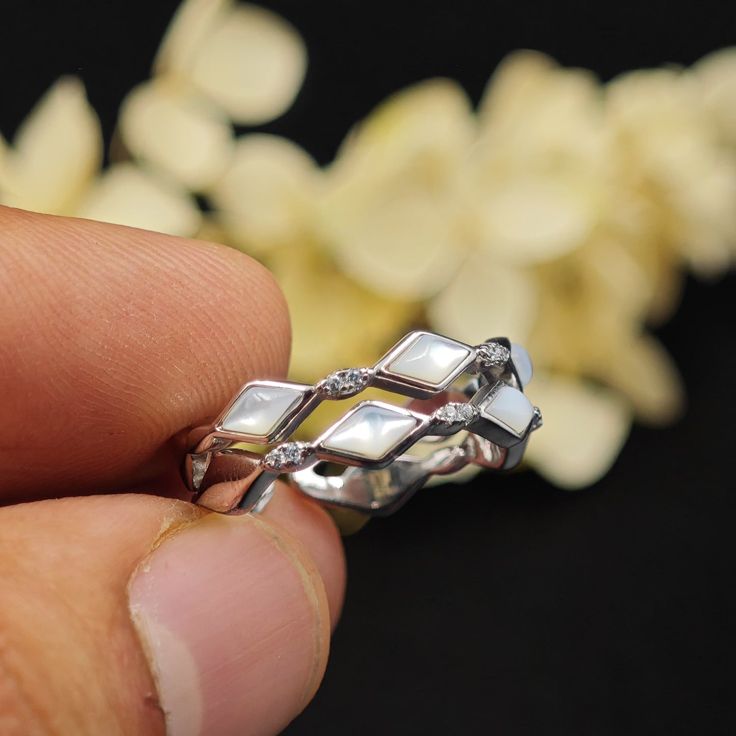 925 Sterling Silver Mother of Pearl Statement Ring
