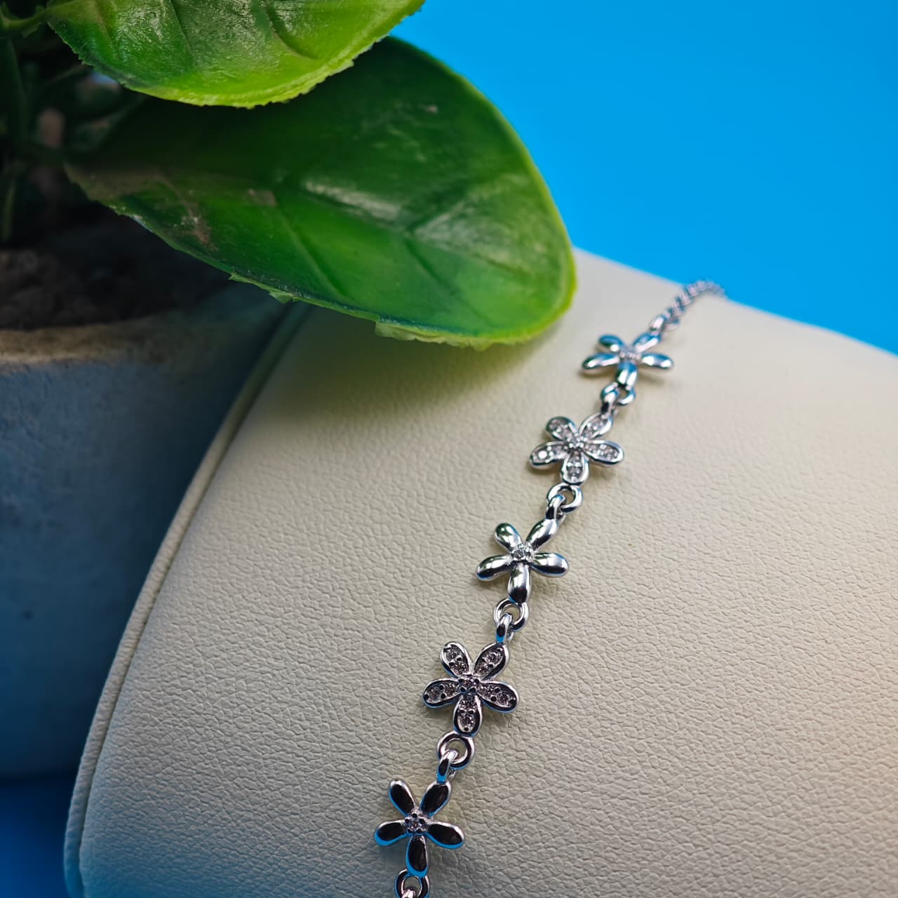Silver Flora