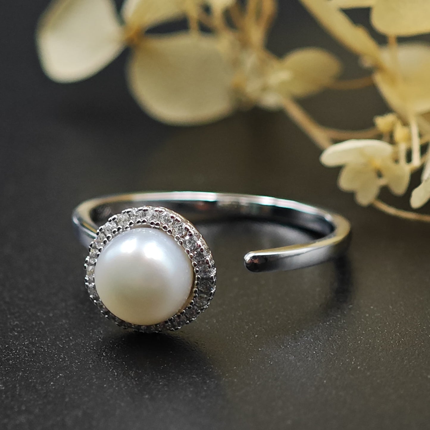 925 Sterling Silver Dome Pearl Ring with Diamond Border