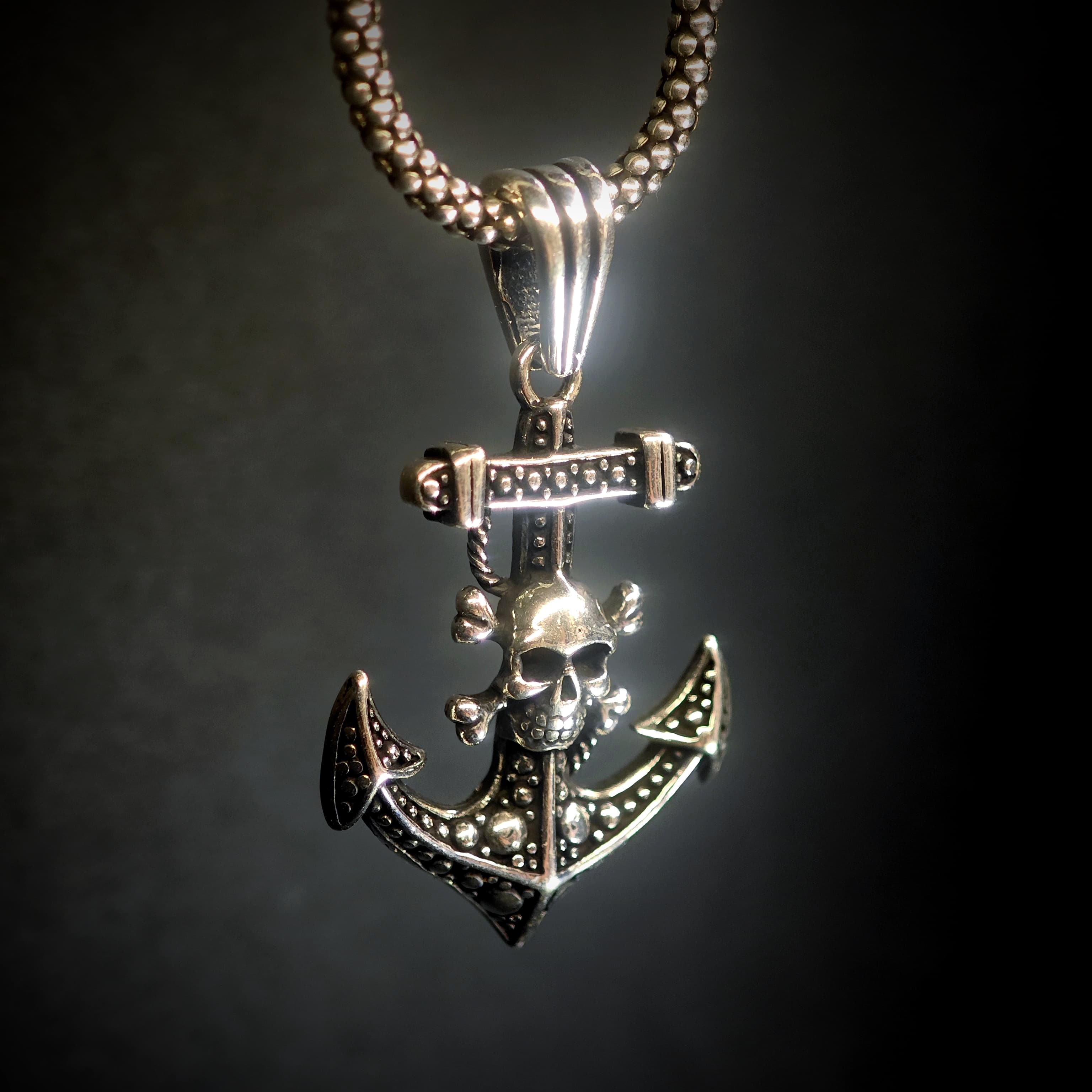 Anchor skull 2 pendant