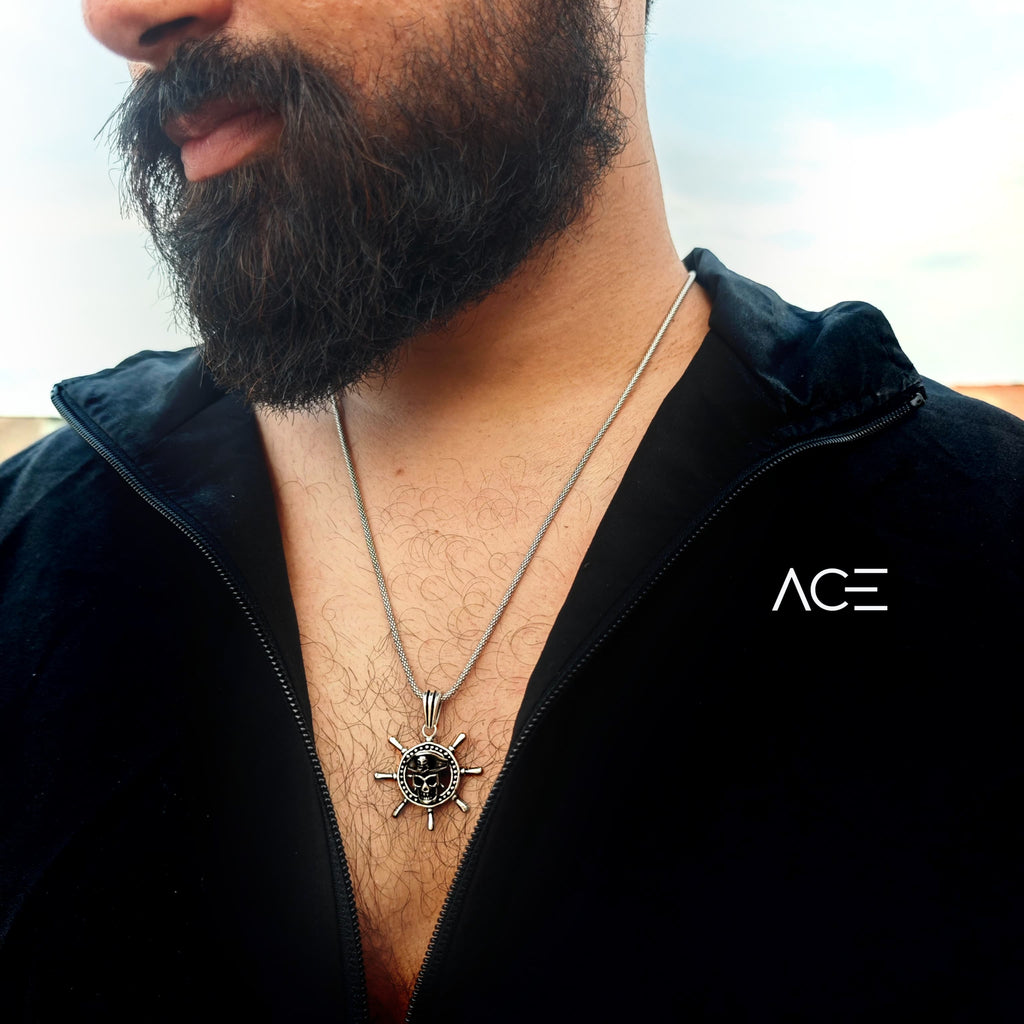 Sailor skull 2 pendant